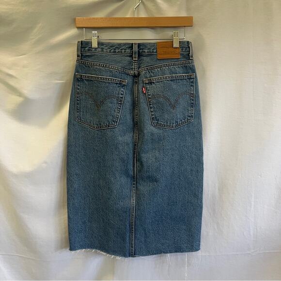 Levi's Premium Denim Jean Button Fly Midi Skirt Raw Hem Distressed Size 26 Slit - Picture 5 of 12